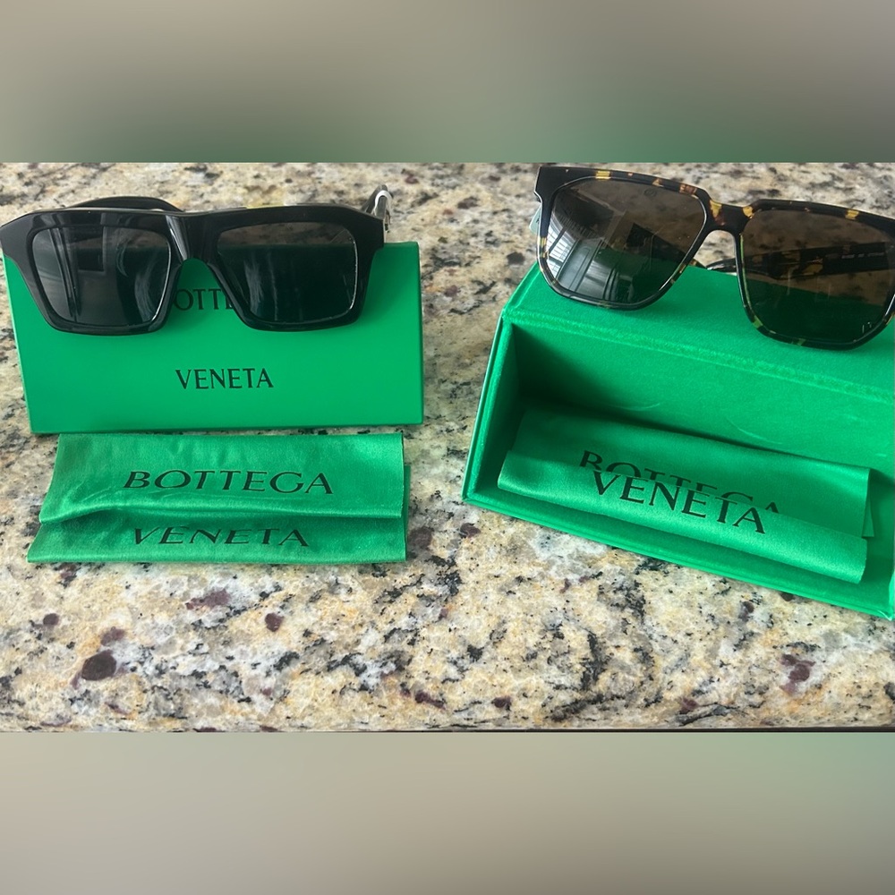 Authentic Bottega Veneta Black and Tortoiseshell Sunglasses with signature case.